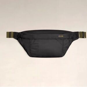 NWOT Away The Packable Sling Bag